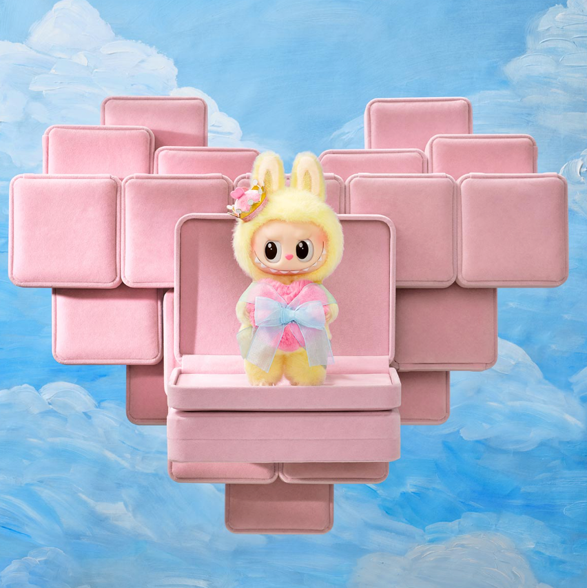 THE MONSTERS - LET'S CHECKMATE SERIES (VINYL PLUSH HANGING CARD)