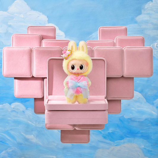 THE MONSTERS - LET'S CHECKMATE SERIES (VINYL PLUSH HANGING CARD)